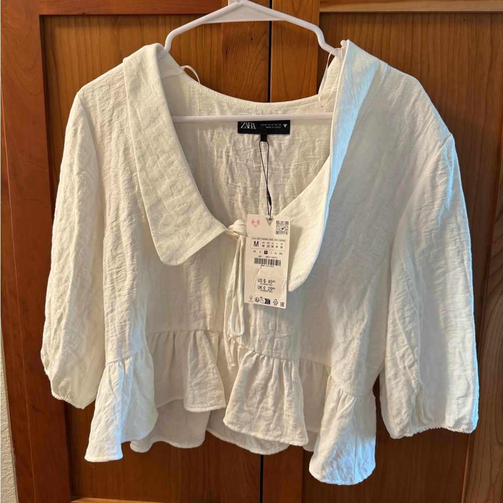 Peter Pan collared blouse